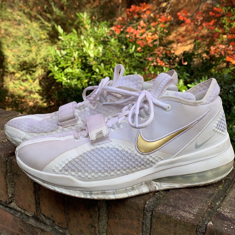 Nike Men’s White and Gold Sneakers